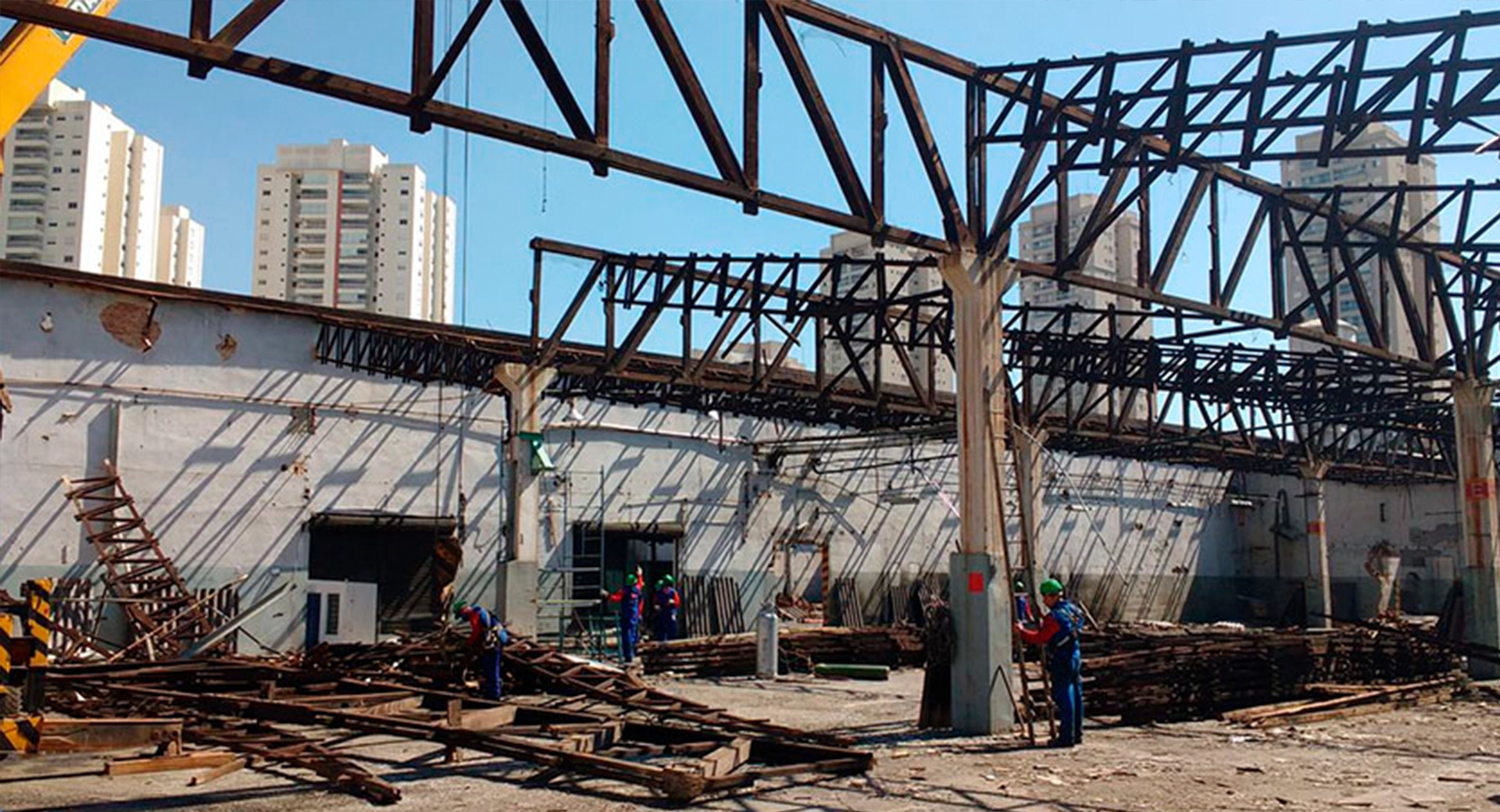 Demolição industrial